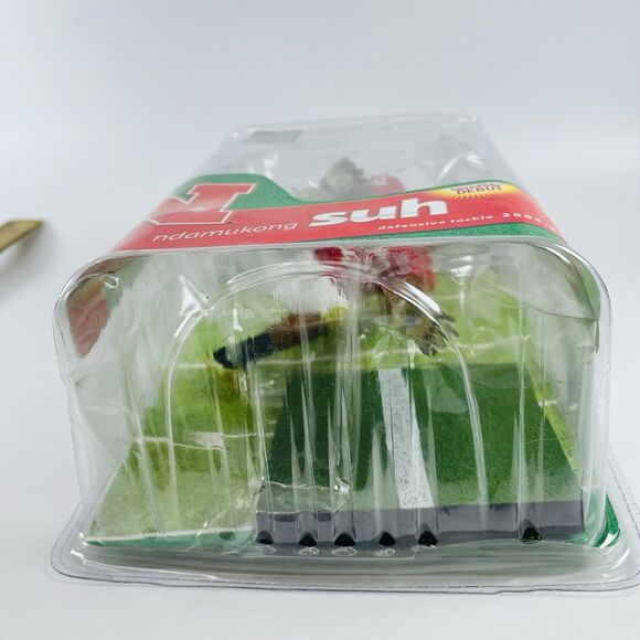 McFarlane NCAA Football Ndamukong Suh Figure Debut Nebraska Cornhuskers Huskers - Picture 7 of 13